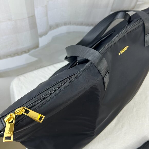 NEW TUMI CORPORATE COLLECTION Just In Case® Tote in black - Picture 7 of 8